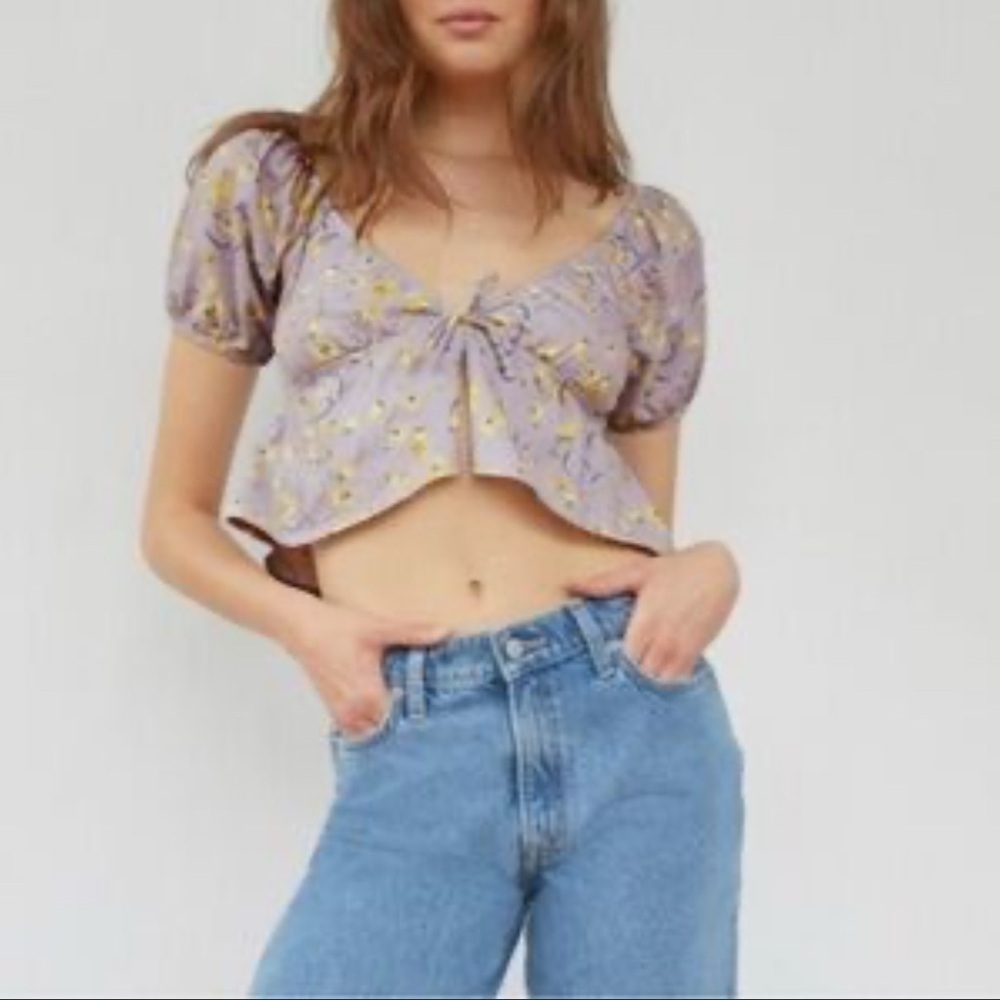 BNWT Aritzia Sunday Kaia Floral Top size L - Picture 2 of 4